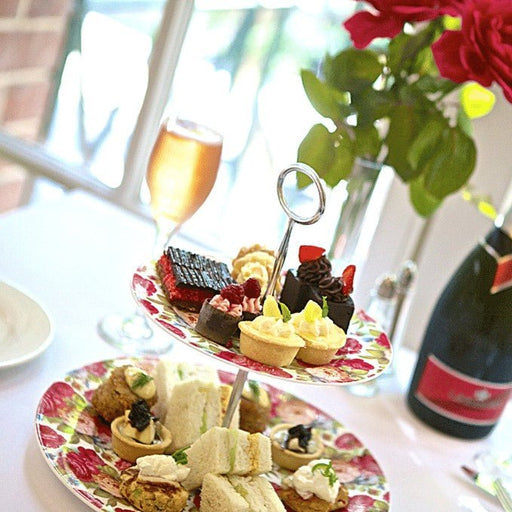 A Premier Fine Dining Experience At Room With Roses - We Wander