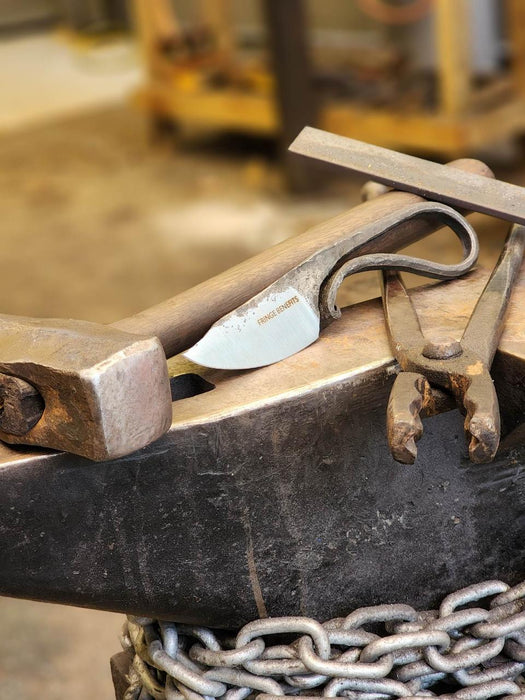 Beginner Blacksmith Blade Classes - Brisbane - We Wander