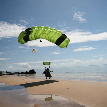 Cairns Tandem Skydive Up To 14,000Ft - Self Drive - We Wander